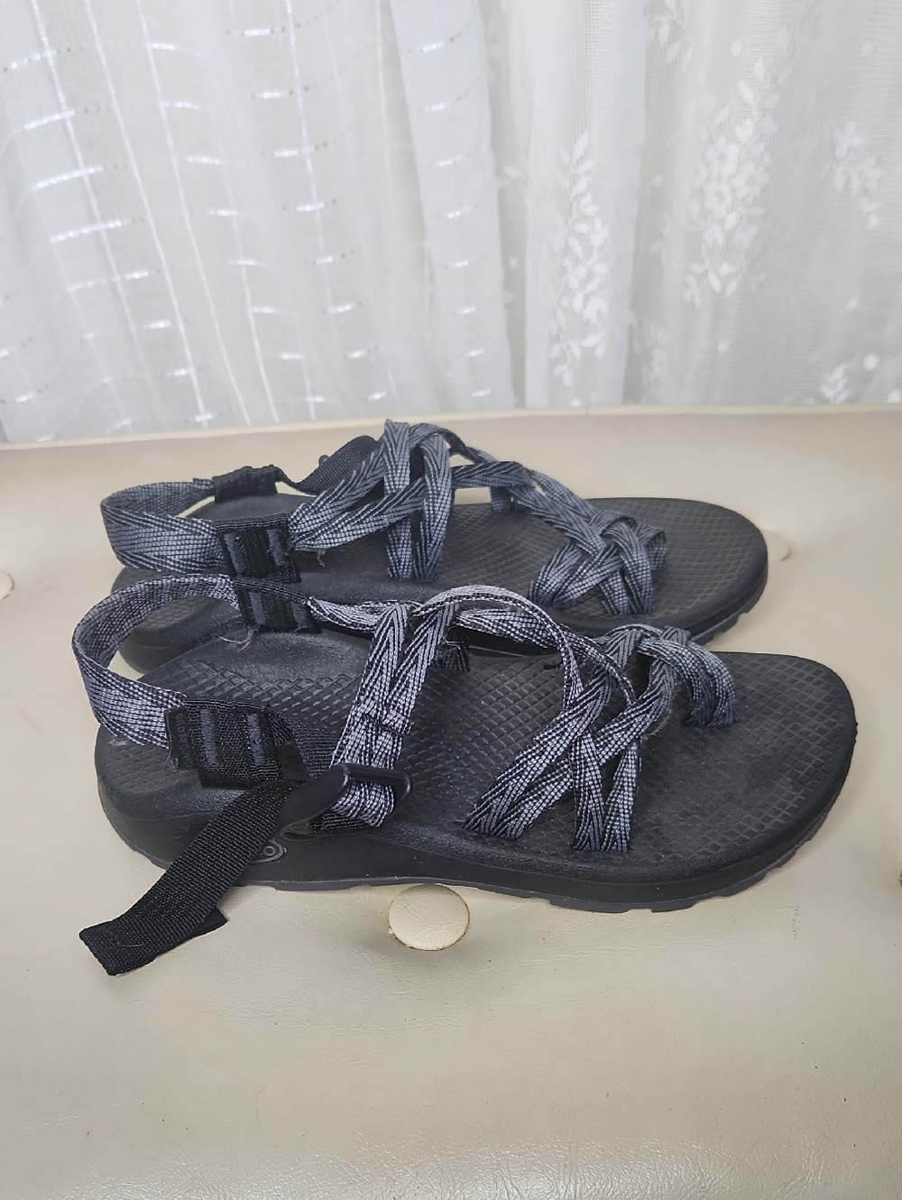 black and gray Chaco Z/Cloud X2 sandals women's size 7